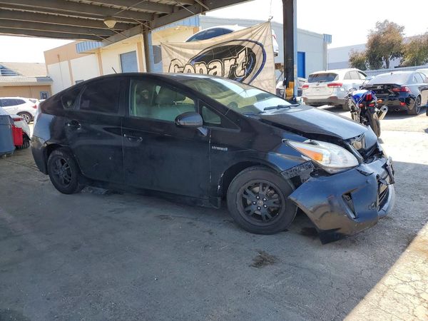 2015 TOYOTA PRIUS