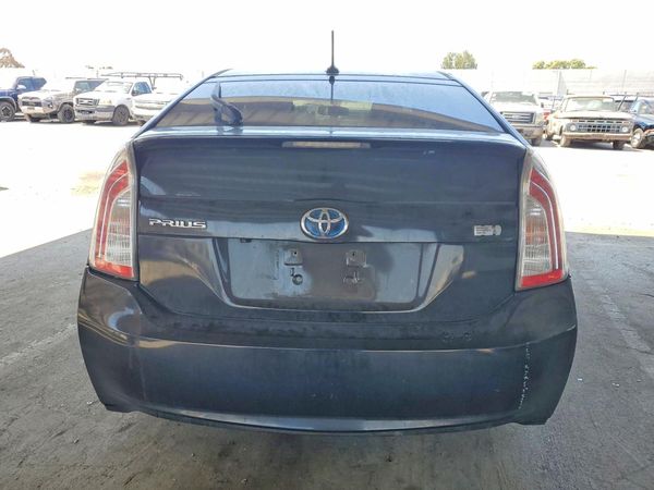 2015 TOYOTA PRIUS