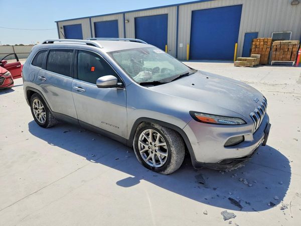 2014 JEEP CHEROKEE Latitude — Passenger 3/4