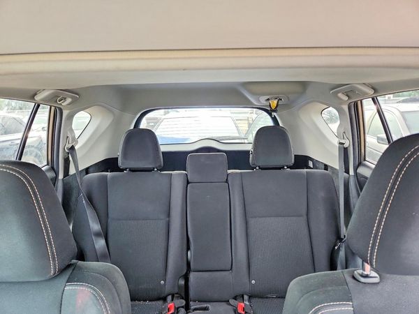 2015 TOYOTA RAV4 XLE (M Grade)