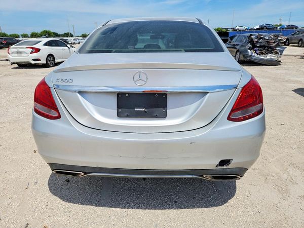 2015 MERCEDES-BENZ C Base