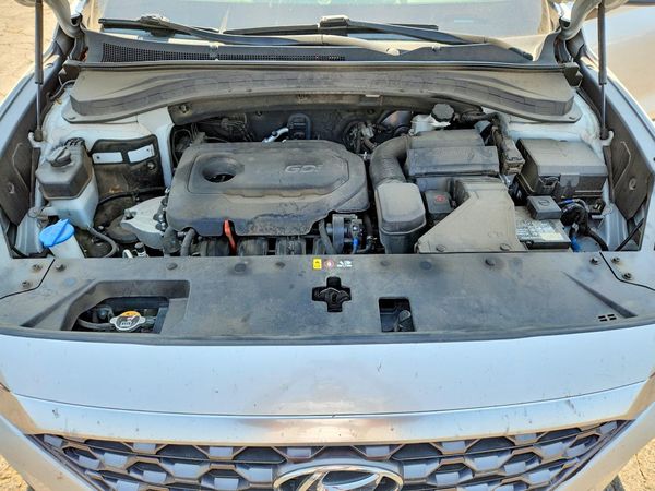 2020 HYUNDAI SANTA FE SE