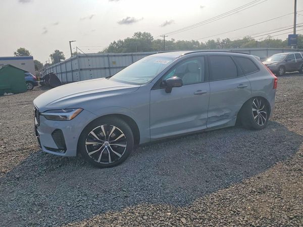 2025 VOLVO XC60 Plus Dark