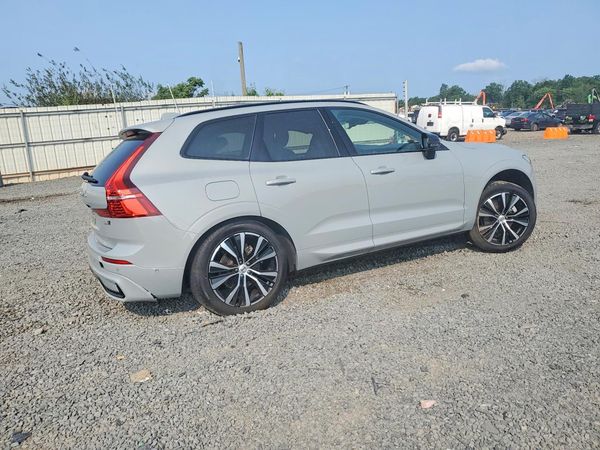2025 VOLVO XC60 Plus Dark