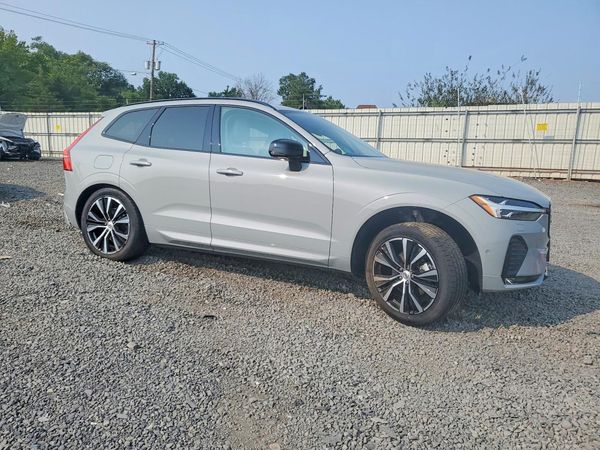 2025 VOLVO XC60 Plus Dark