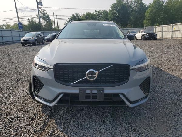 2025 VOLVO XC60 Plus Dark