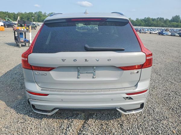 2025 VOLVO XC60 Plus Dark