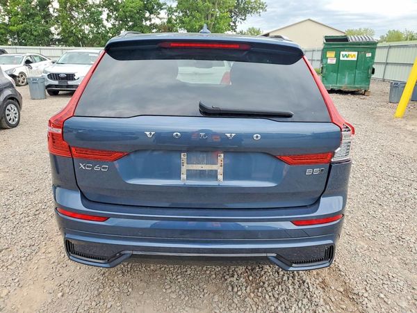 2023 VOLVO XC60 Plus Dark