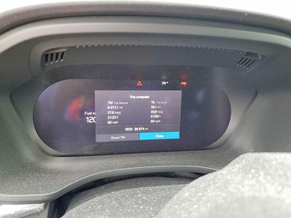 2023 VOLVO XC60 Plus Dark