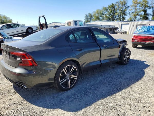 2021 VOLVO S60
