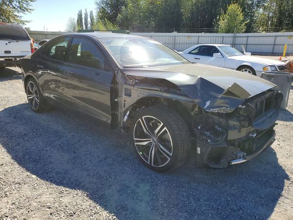 2021 VOLVO S60