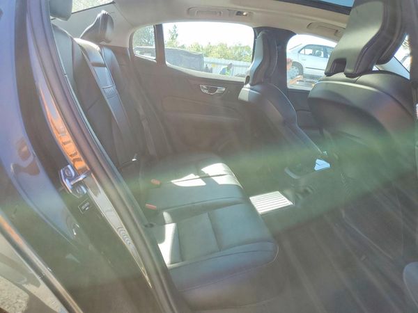 2021 VOLVO S60