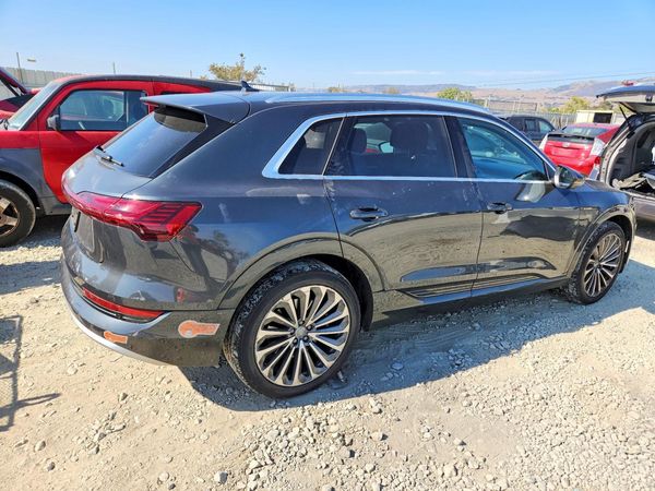 2019 AUDI E-TRON e-tron quattro Prestige
