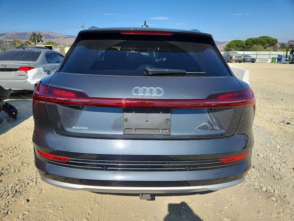 2019 AUDI E-TRON e-tron quattro Prestige