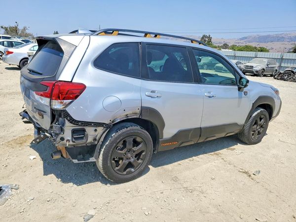 2023 SUBARU FORESTER