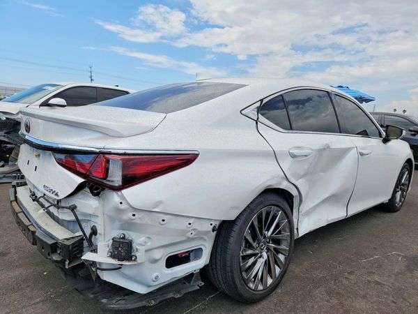 2025 LEXUS ES 300H