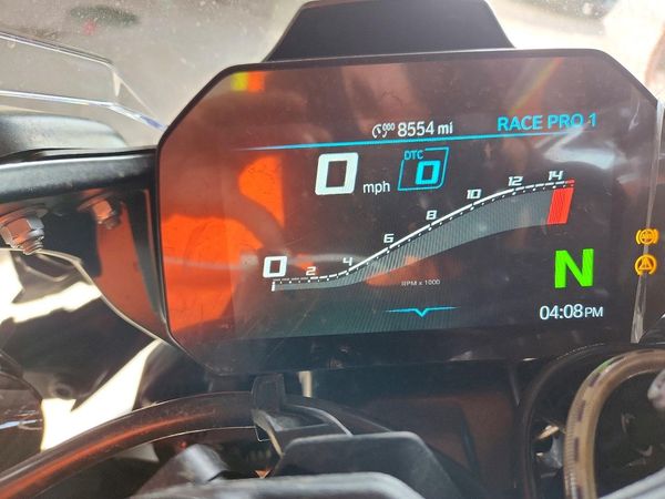 2025 BMW S 1000