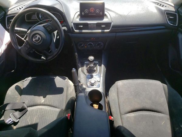 2016 MAZDA 3 SV/Base