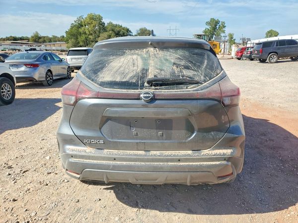 2022 NISSAN KICKS S