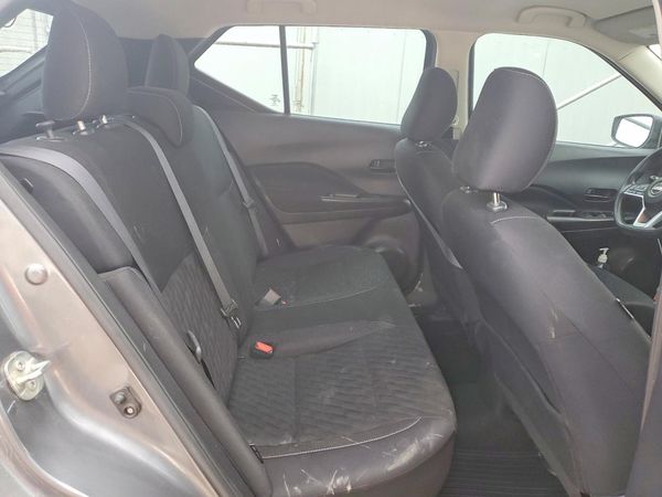 2022 NISSAN KICKS S