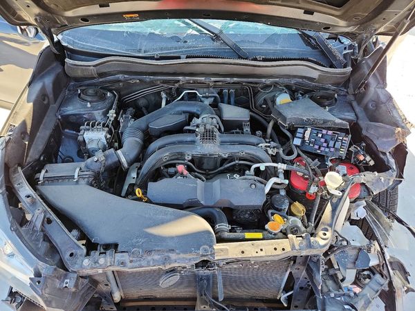 2018 SUBARU FORESTER Premium+CWP — Engine bay