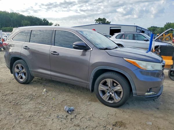2016 TOYOTA HIGHLANDER