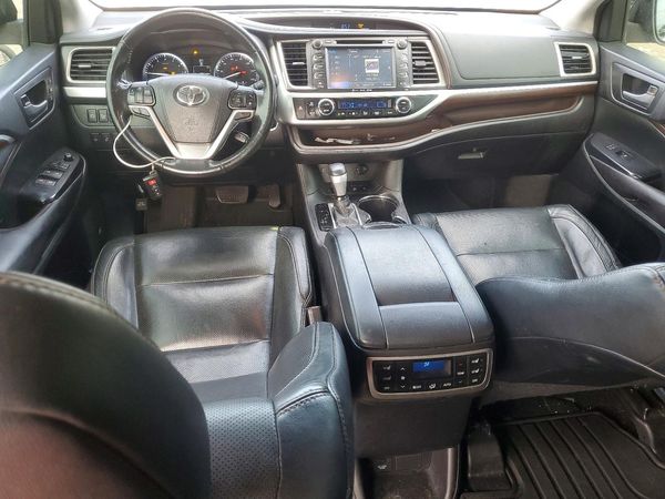 2016 TOYOTA HIGHLANDER