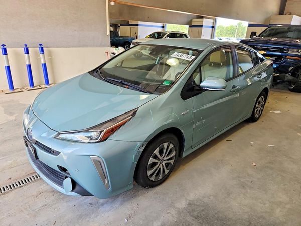 2019 TOYOTA PRIUS