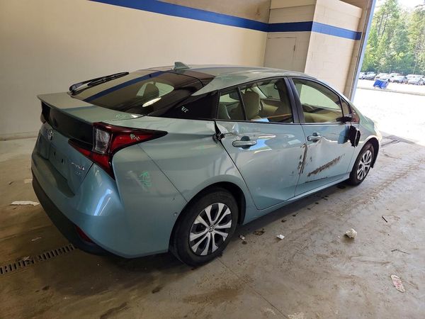 2019 TOYOTA PRIUS