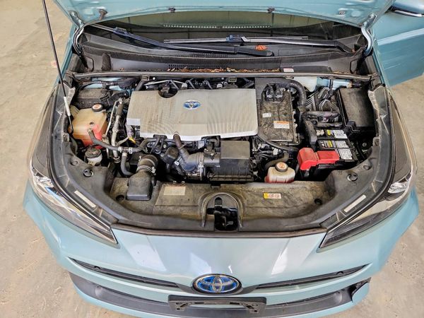 2019 TOYOTA PRIUS