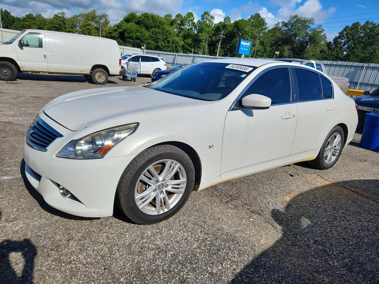 2015 INFINITI Q40
