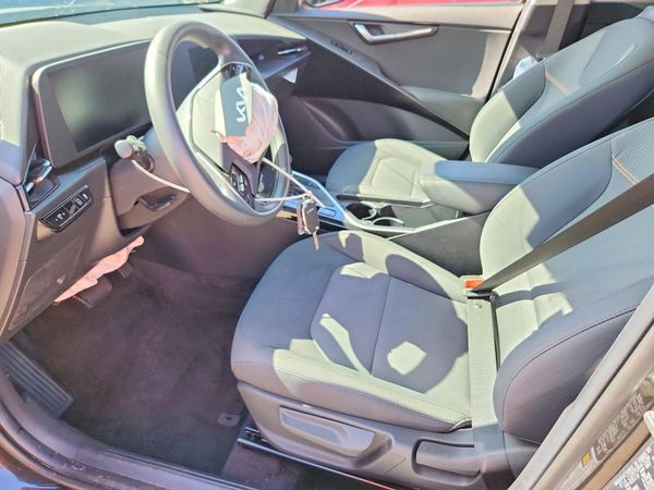 2026 KIA NIRO LX
