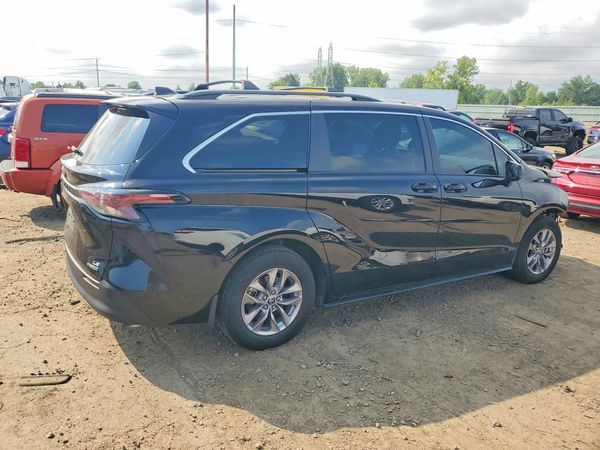 2024 TOYOTA SIENNA