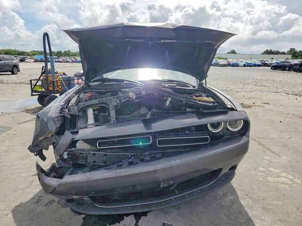 2021 DODGE CHALLENGER SXT