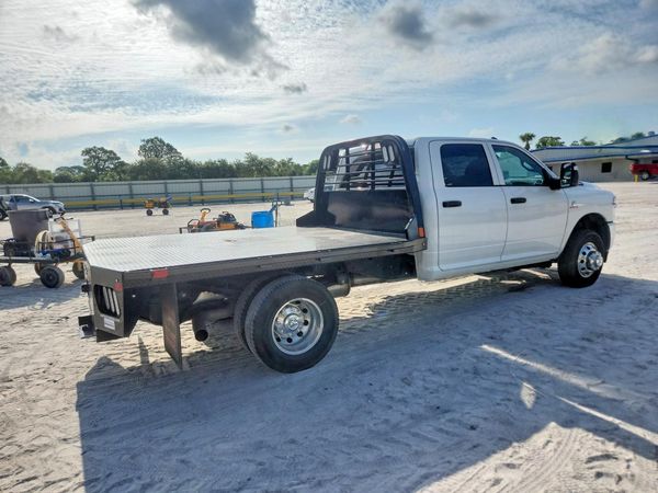 2025 RAM 3500 CREW CAB CHASSIS 4X4