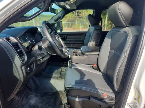 2025 RAM 3500 CREW CAB CHASSIS 4X4
