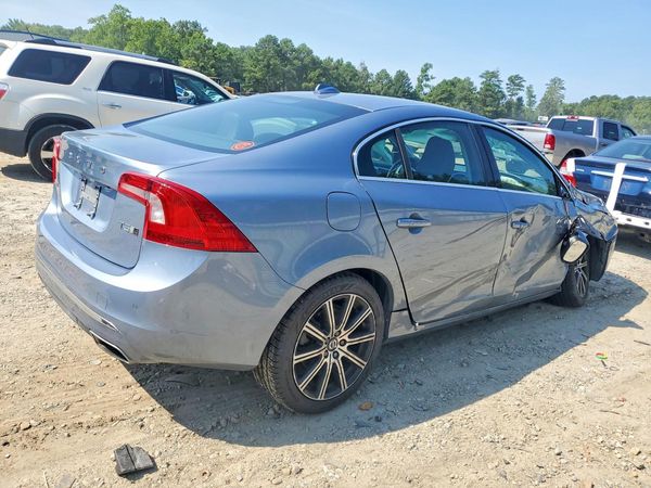 2018 VOLVO S60 Premier