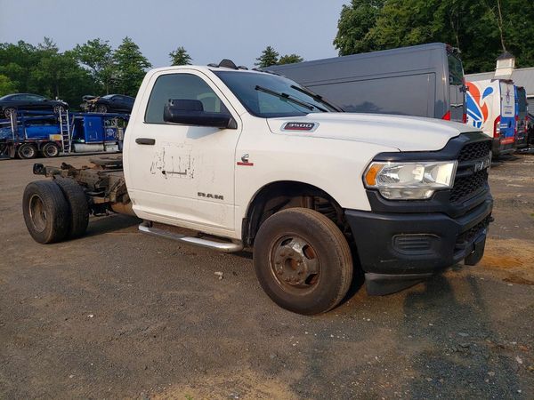 2021 RAM 3500 Regular Cab DRW — Passenger 3/4