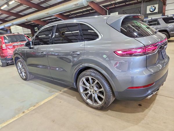 2019 PORSCHE CAYENNE S