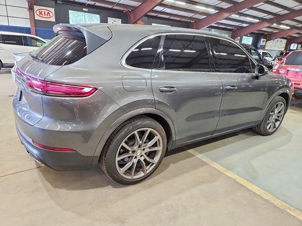2019 PORSCHE CAYENNE S