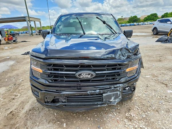 2025 FORD F150