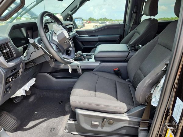 2025 FORD F150