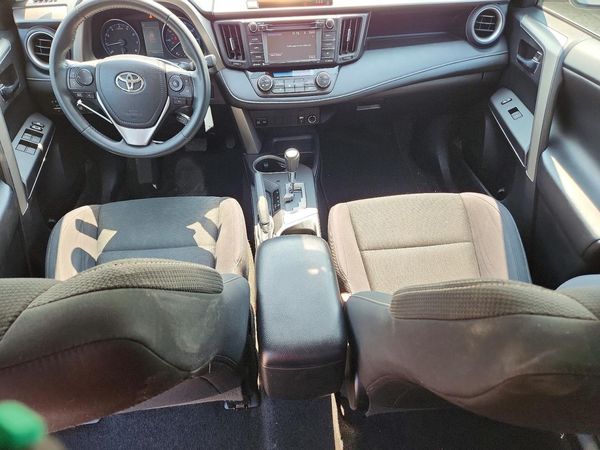 2017 TOYOTA RAV4 XLE