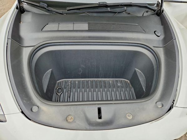 2021 TESLA MODEL Y — Engine bay