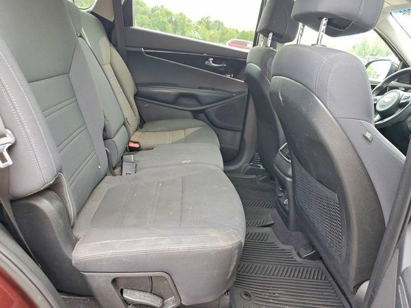 2017 KIA SORENTO L, LX