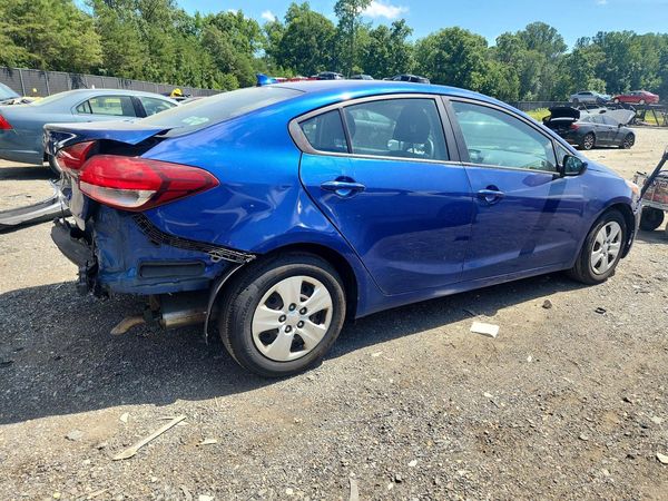 2017 KIA FORTE LX Base