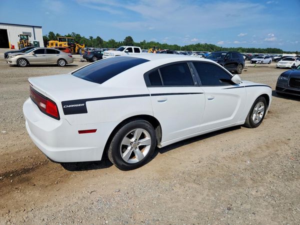 2013 DODGE CHARGER SE