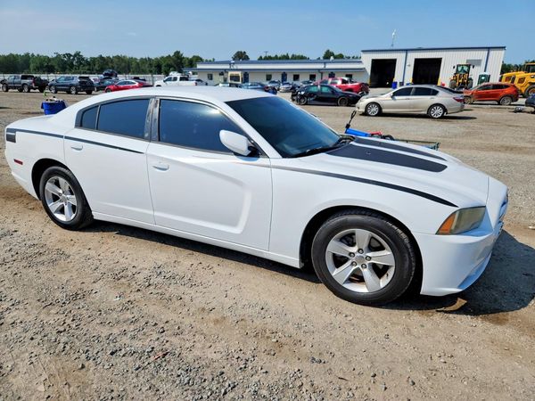 2013 DODGE CHARGER SE