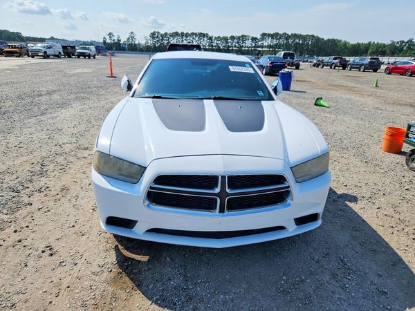 2013 DODGE CHARGER SE
