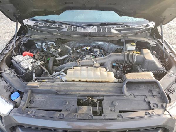 2021 FORD F150 — Engine bay